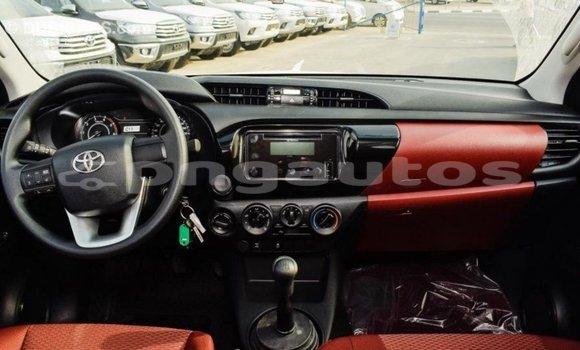 Buy Import Toyota Hilux White Car in Import - Dubai in Enga Buy Import Toyota Hilux White Car in Import - Dubai in Enga