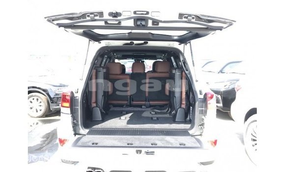 Buy Import Toyota Land Cruiser White Car in Import - Dubai in Enga Buy Import Toyota Land Cruiser White Car in Import - Dubai in Enga