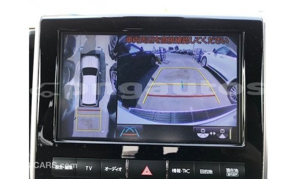 Buy Import Toyota Land Cruiser White Car in Import - Dubai in Enga Buy Import Toyota Land Cruiser White Car in Import - Dubai in Enga