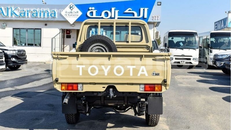 Big with watermark toyota land cruiser enga import dubai 4690