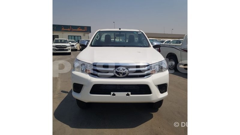 Big with watermark toyota hilux enga import dubai 4691