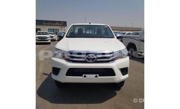 Acheter Import Voiture Toyota Hilux Blanc à Import - Dubai, Enga Acheter Import Voiture Toyota Hilux Blanc à Import - Dubai, Enga