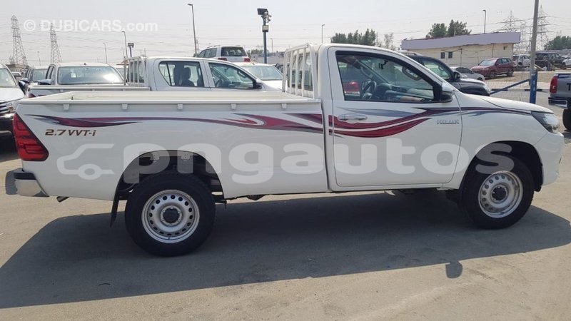 Big with watermark toyota hilux enga import dubai 4691