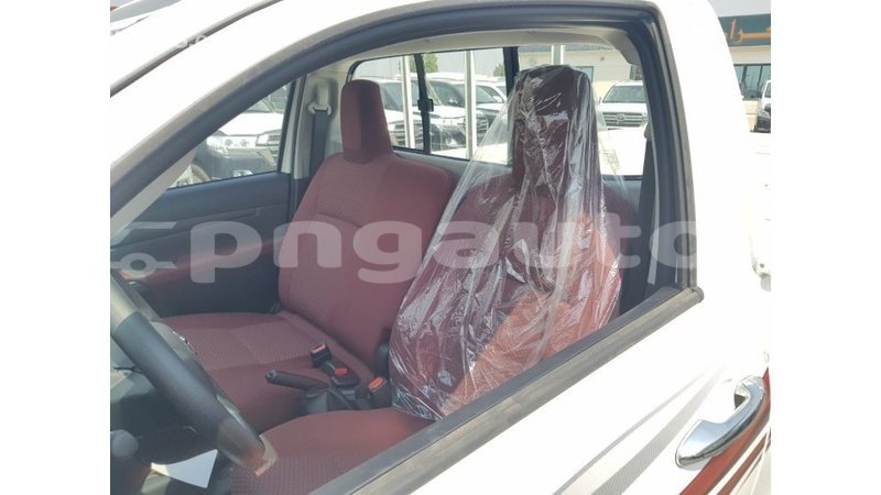 Big with watermark toyota hilux enga import dubai 4691