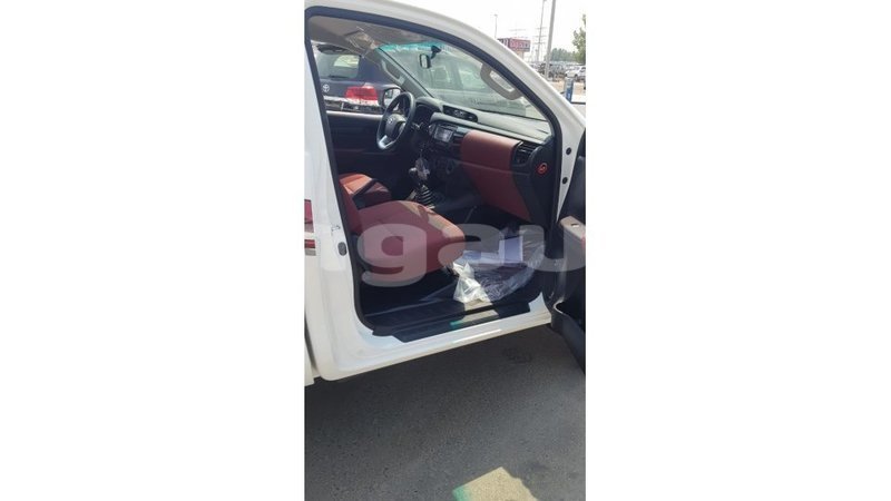 Big with watermark toyota hilux enga import dubai 4691