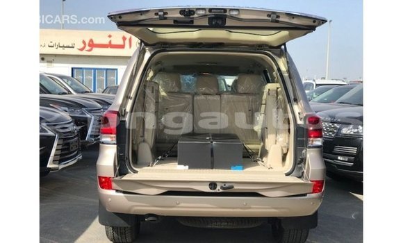 Buy Import Toyota Land Cruiser Other Car in Import - Dubai in Enga Buy Import Toyota Land Cruiser Other Car in Import - Dubai in Enga