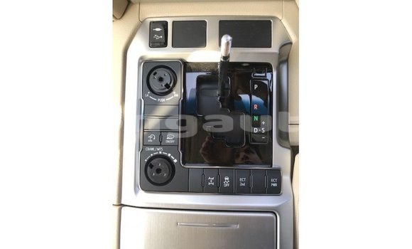 Buy Import Toyota Land Cruiser Other Car in Import - Dubai in Enga Buy Import Toyota Land Cruiser Other Car in Import - Dubai in Enga