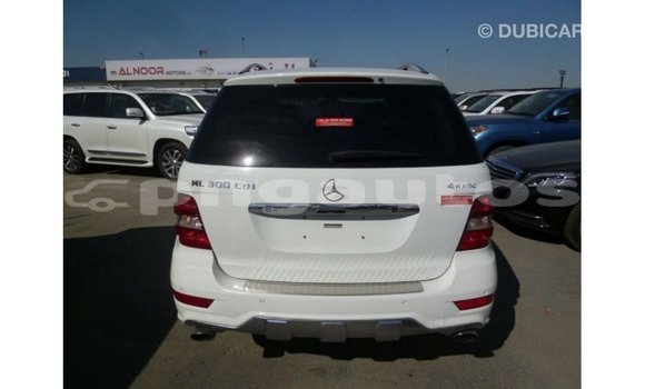 Buy Import Mercedes-Benz 190 White Car in Import - Dubai in Enga Buy Import Mercedes-Benz 190 White Car in Import - Dubai in Enga