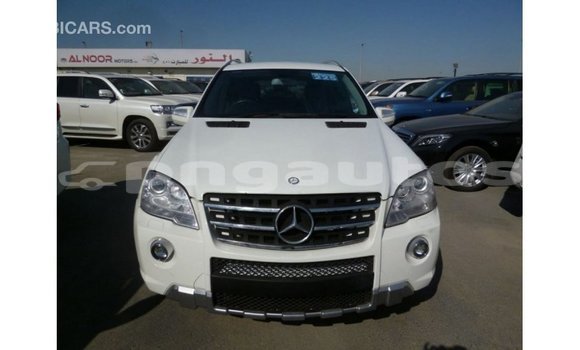 Buy Import Mercedes-Benz 190 White Car in Import - Dubai in Enga Buy Import Mercedes-Benz 190 White Car in Import - Dubai in Enga