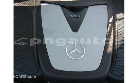 Buy Import Mercedes-Benz 190 White Car in Import - Dubai in Enga Buy Import Mercedes-Benz 190 White Car in Import - Dubai in Enga