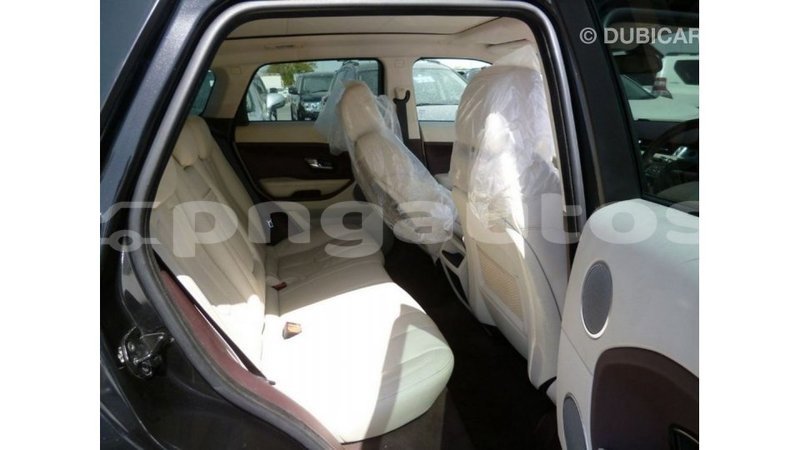 Big with watermark land rover range rover enga import dubai 4696