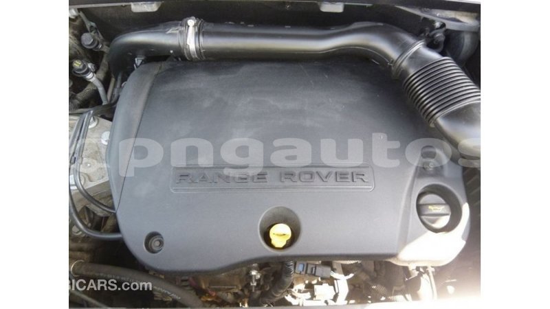 Big with watermark land rover range rover enga import dubai 4696