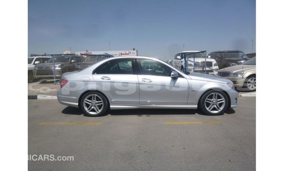 Buy Import Mercedes-Benz 200 Other Car in Import - Dubai in Enga Buy Import Mercedes-Benz 200 Other Car in Import - Dubai in Enga