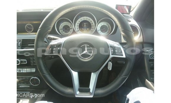 Buy Import Mercedes-Benz 200 Other Car in Import - Dubai in Enga Buy Import Mercedes-Benz 200 Other Car in Import - Dubai in Enga