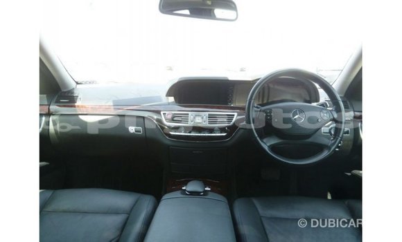 Buy Import Mercedes-Benz 190 White Car in Import - Dubai in Enga Buy Import Mercedes-Benz 190 White Car in Import - Dubai in Enga