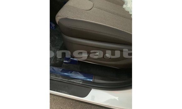 Buy Import Hyundai Santa Fe White Car in Import - Dubai in Enga Buy Import Hyundai Santa Fe White Car in Import - Dubai in Enga