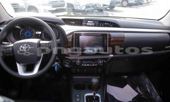 Buy Import Toyota Hilux White Car in Import - Dubai in Enga Buy Import Toyota Hilux White Car in Import - Dubai in Enga