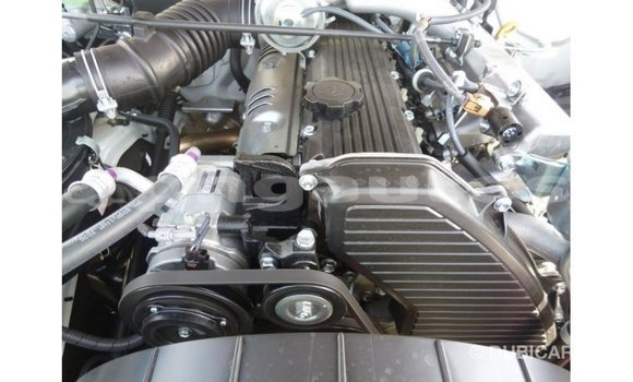 Buy Import Toyota Land Cruiser White Car in Import - Dubai in Enga Buy Import Toyota Land Cruiser White Car in Import - Dubai in Enga