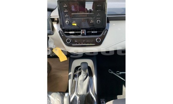 Buy Import Toyota Corolla White Car in Import - Dubai in Enga Buy Import Toyota Corolla White Car in Import - Dubai in Enga