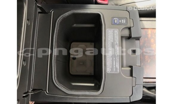 Buy Import Toyota Land Cruiser White Car in Import - Dubai in Enga Buy Import Toyota Land Cruiser White Car in Import - Dubai in Enga