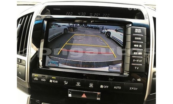 Buy Import Toyota Land Cruiser White Car in Import - Dubai in Enga Buy Import Toyota Land Cruiser White Car in Import - Dubai in Enga