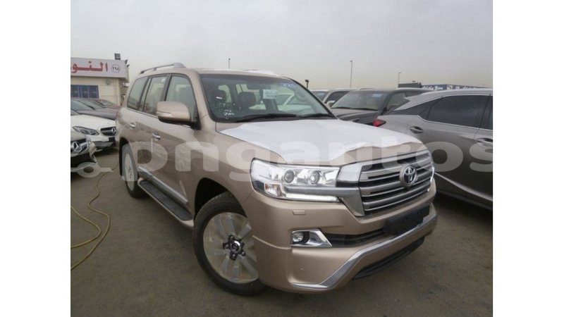 Big with watermark toyota land cruiser enga import dubai 4738