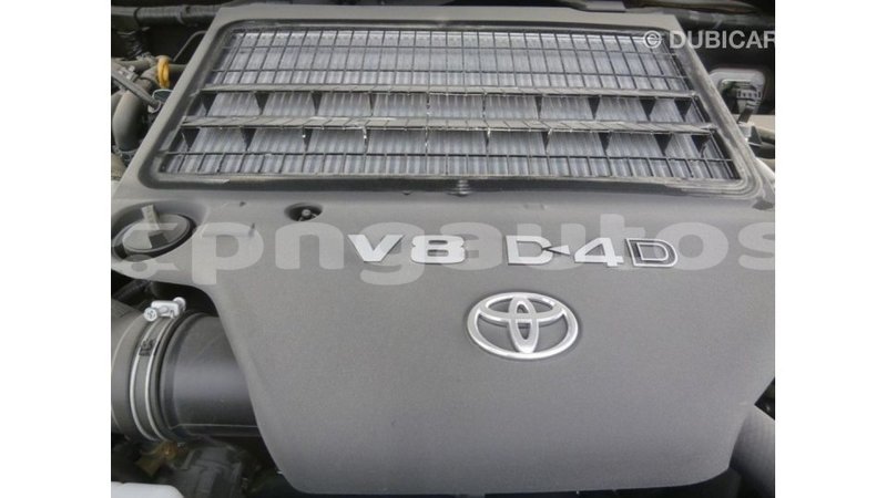 Big with watermark toyota land cruiser enga import dubai 4738