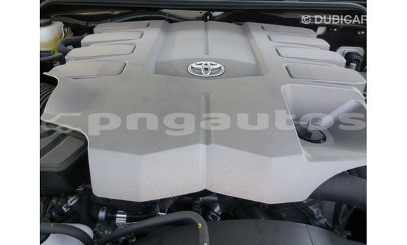 Buy Import Toyota Land Cruiser White Car in Import - Dubai in Enga Buy Import Toyota Land Cruiser White Car in Import - Dubai in Enga