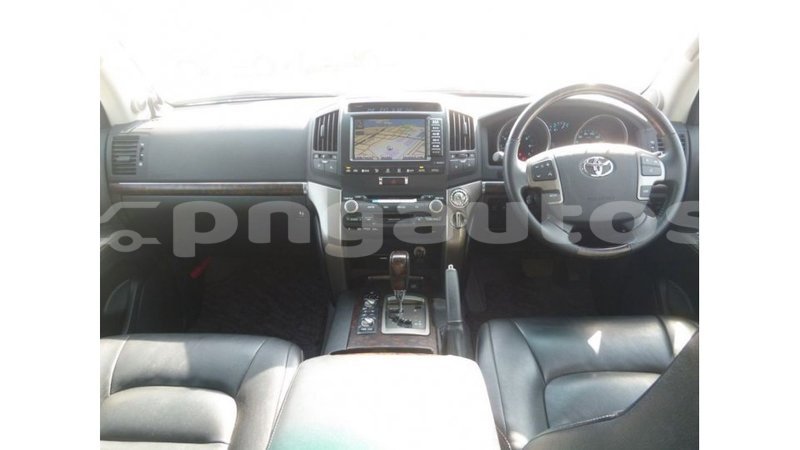 Big with watermark toyota land cruiser enga import dubai 4746