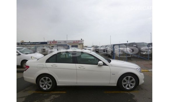 Buy Import Mercedes-Benz 200 White Car in Import - Dubai in Enga Buy Import Mercedes-Benz 200 White Car in Import - Dubai in Enga