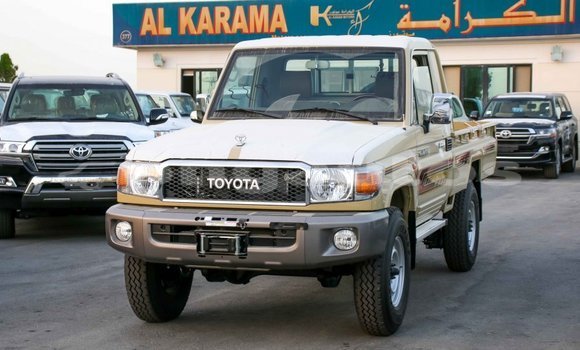 Buy Import Toyota Land Cruiser Beige Car in Import - Dubai in Enga Buy Import Toyota Land Cruiser Beige Car in Import - Dubai in Enga