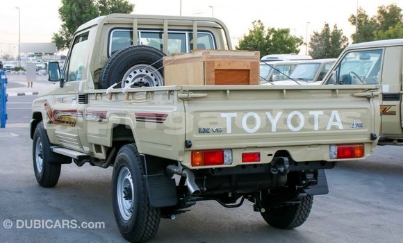 Buy Import Toyota Land Cruiser Beige Car in Import - Dubai in Enga Buy Import Toyota Land Cruiser Beige Car in Import - Dubai in Enga