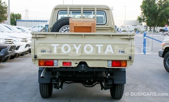 Buy Import Toyota Land Cruiser Beige Car in Import - Dubai in Enga Buy Import Toyota Land Cruiser Beige Car in Import - Dubai in Enga