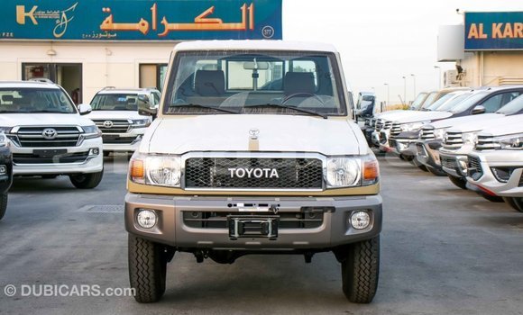 Buy Import Toyota Land Cruiser Beige Car in Import - Dubai in Enga Buy Import Toyota Land Cruiser Beige Car in Import - Dubai in Enga