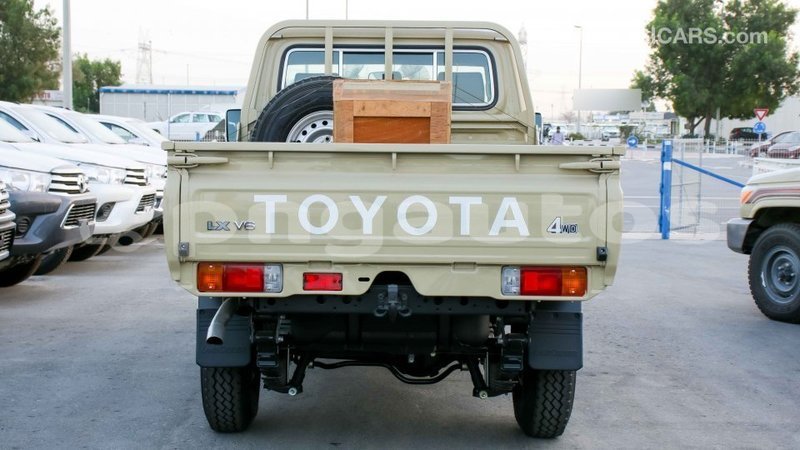 Big with watermark toyota land cruiser enga import dubai 4754