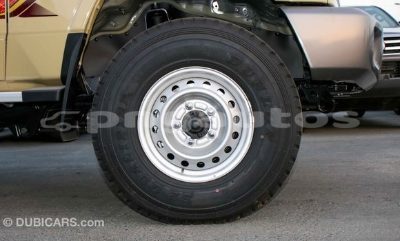 Buy Import Toyota Land Cruiser Beige Car in Import - Dubai in Enga Buy Import Toyota Land Cruiser Beige Car in Import - Dubai in Enga