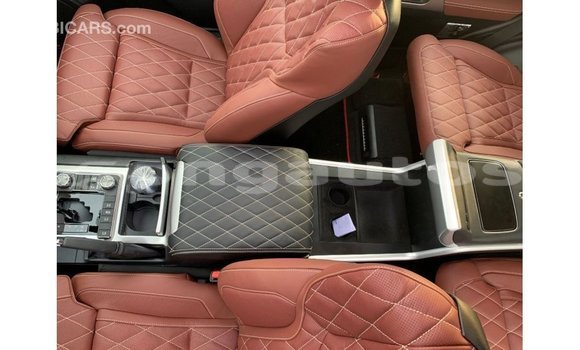 Buy Import Toyota Land Cruiser Black Car in Import - Dubai in Enga Buy Import Toyota Land Cruiser Black Car in Import - Dubai in Enga