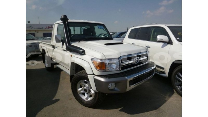 Big with watermark toyota land cruiser enga import dubai 4761