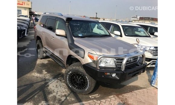 Buy Import Toyota Land Cruiser Other Car in Import - Dubai in Enga Buy Import Toyota Land Cruiser Other Car in Import - Dubai in Enga