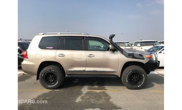 Buy Import Toyota Land Cruiser Other Car in Import - Dubai in Enga Buy Import Toyota Land Cruiser Other Car in Import - Dubai in Enga