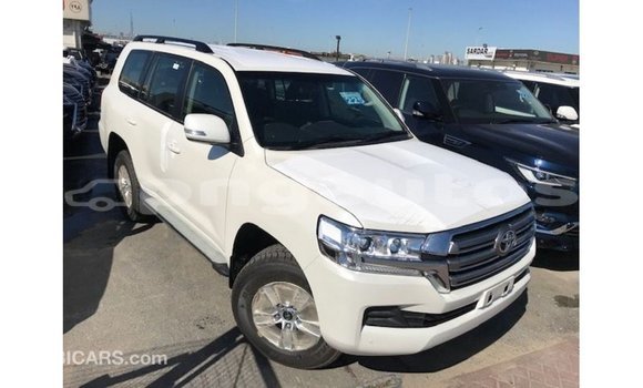 Buy Import Toyota Land Cruiser White Car in Import - Dubai in Enga Buy Import Toyota Land Cruiser White Car in Import - Dubai in Enga