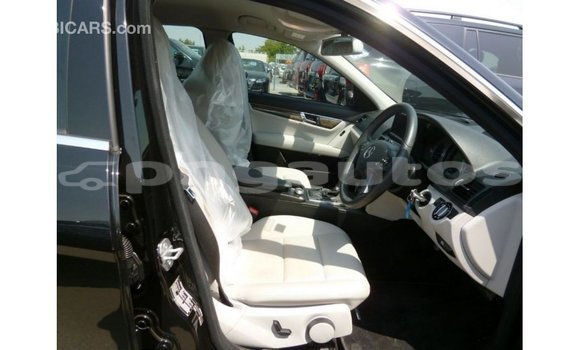 Buy Import Mercedes-Benz 200 Black Car in Import - Dubai in Enga Buy Import Mercedes-Benz 200 Black Car in Import - Dubai in Enga