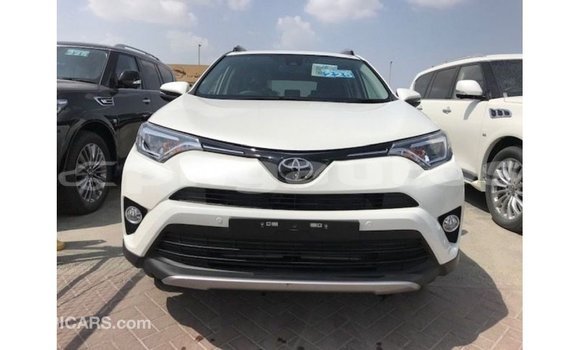 Buy Import Toyota 4Runner White Car in Import - Dubai in Enga Buy Import Toyota 4Runner White Car in Import - Dubai in Enga