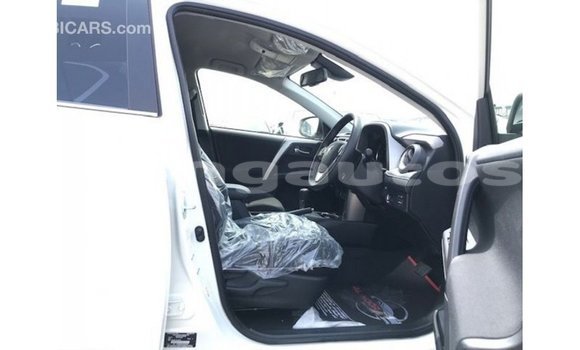 Buy Import Toyota 4Runner White Car in Import - Dubai in Enga Buy Import Toyota 4Runner White Car in Import - Dubai in Enga