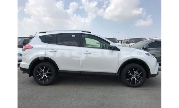 Buy Import Toyota 4Runner White Car in Import - Dubai in Enga Buy Import Toyota 4Runner White Car in Import - Dubai in Enga