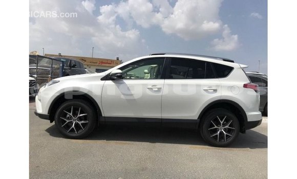 Buy Import Toyota 4Runner White Car in Import - Dubai in Enga Buy Import Toyota 4Runner White Car in Import - Dubai in Enga