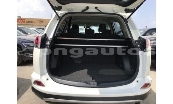 Buy Import Toyota 4Runner White Car in Import - Dubai in Enga Buy Import Toyota 4Runner White Car in Import - Dubai in Enga