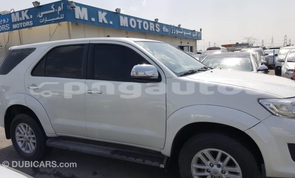 Buy Import Toyota Fortuner White Car in Import - Dubai in Enga Buy Import Toyota Fortuner White Car in Import - Dubai in Enga