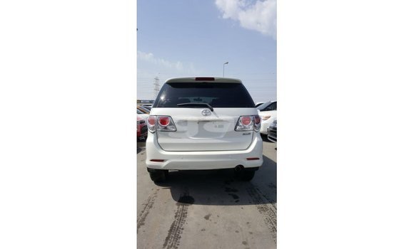 Buy Import Toyota Fortuner White Car in Import - Dubai in Enga Buy Import Toyota Fortuner White Car in Import - Dubai in Enga