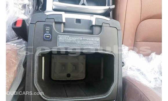 Buy Import Toyota Land Cruiser Black Car in Import - Dubai in Enga Buy Import Toyota Land Cruiser Black Car in Import - Dubai in Enga